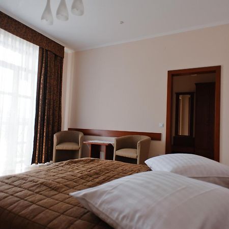 Karpaty Hotel Khust Exterior foto