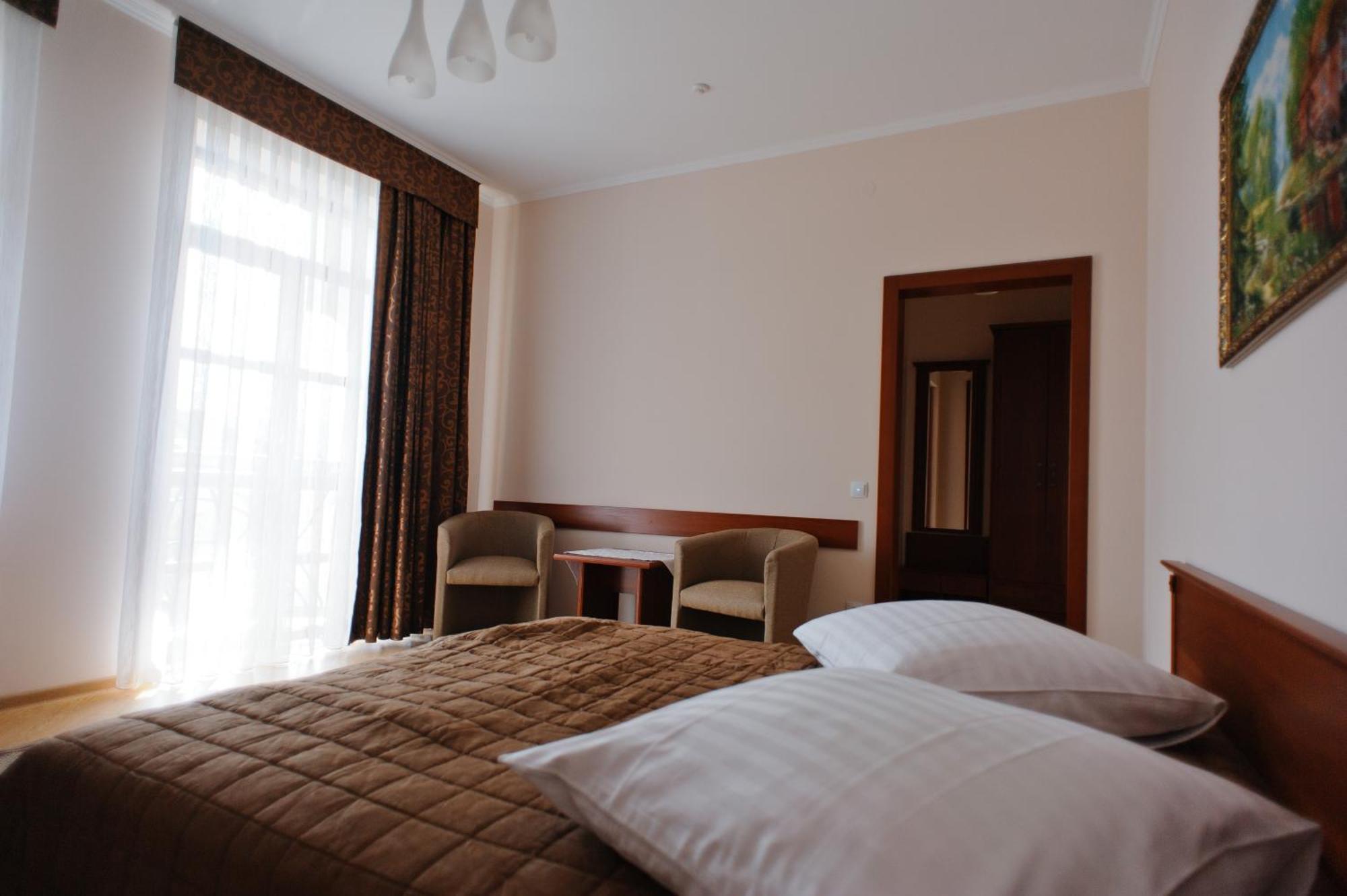 Karpaty Hotel Khust Exterior foto